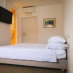 Pensión Marta Studios&rooms 3*