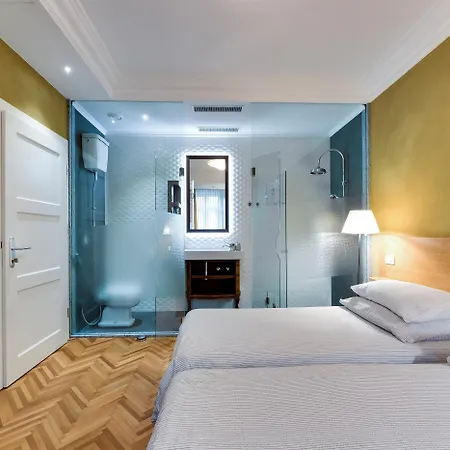 Marta & Guest house 3*