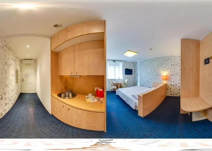 Pensionat Marta & 3*