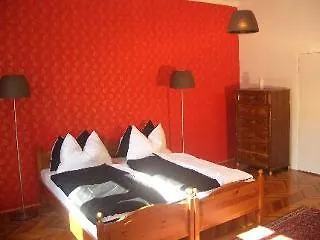 Marta & Pensionat 3*