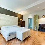 Marta & 3* Ljubljana