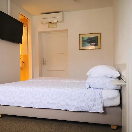 Guest house Marta & 3*